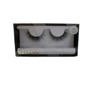 VELOUR – “Secret Weapon”